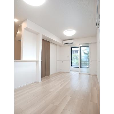カリダドムス　β 101【管理NO：1-028411302-01010】 ★家具家電は申し込み後に搬入します★の物件写真2