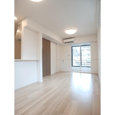 カリダドムス　α 101【管理NO：1-028411301-01010】 ★家具家電は申し込み後に搬入します★の物件写真2