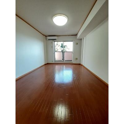 ヴィオラＧ 303【管理NO：1-012649901-03030】 ★家具家電は申し込み後に搬入します★ ★2026年10月下旬入居可能★の物件写真2