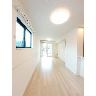 ルーファス 105【管理NO：1-027420301-01050】 ★家具家電は申し込み後に搬入しますの物件写真2