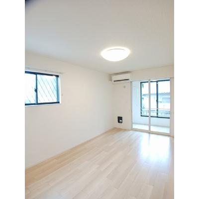アウローラ　フジックスＡ 101【管理NO：1-027006201-01010】 ★家具家電は申し込み後に搬入します★の物件写真2