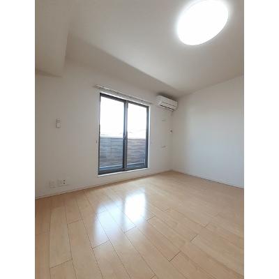 めぞん春日Ⅱ 203【管理NO：1-024319902-02030】 ★家具家電は申し込み後に搬入します★の物件写真2