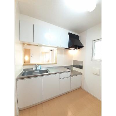 クアレンタ 201【管理NO：1-020567801-02010】 ★家具家電は申し込み後に搬入します★の物件写真3