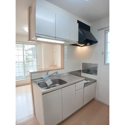 エアリースクエア 201【管理NO：1-017330201-02010】 ★家具家電は申し込み後に搬入します★の物件写真3
