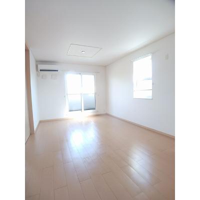 ティエラ 201【管理NO：1-016127801-02010】 ★家具家電は申し込み後に搬入しますの物件写真2