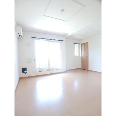 アズールコート 204【管理NO：1-015364801-02040】 ★家具家電は申し込み後に搬入します 2026年07月下旬入居可能の物件写真2