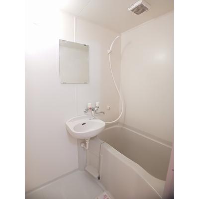 エルディムグリ－ン 201【管理NO：1-004665701-02010】 ★家具家電は申し込み後に搬入します★の物件写真4