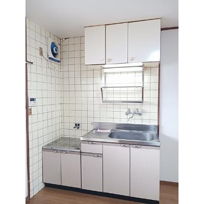 春日ハイツ 202【管理NO：1-000682502-02020】 ★家具家電は申し込み後に搬入します★の物件写真3