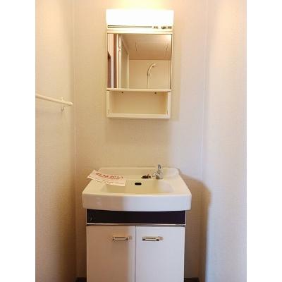 春日ハイツ 202【管理NO：1-000682502-02020】 ★家具家電は申し込み後に搬入します★の物件写真6