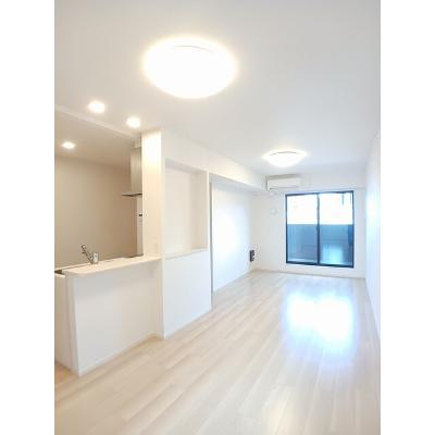 カーサ・ラッフィナートⅡ　Ｂ 201【管理NO：1-028343902-02010】 ★家具家電は申し込み後に搬入します★の物件写真2