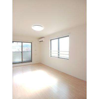ライトスプリングＢ 305【管理NO：1-024362102-03050】 ★家具家電は申し込み後に搬入します★の物件写真2