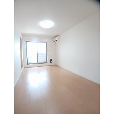 フランベル 303【管理NO：1-019958201-03030】 ★家具家電は申し込み後に搬入します★の物件写真2