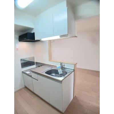 シーサイドビレッジＢ 302【管理NO：1-019833802-03020】 ★家具家電は申し込み後に搬入しますの物件写真3