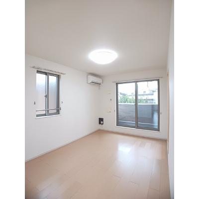 ルミエールⅠ 201【管理NO：1-019575101-02010】 ★家具家電は申し込み後に搬入します★の物件写真2