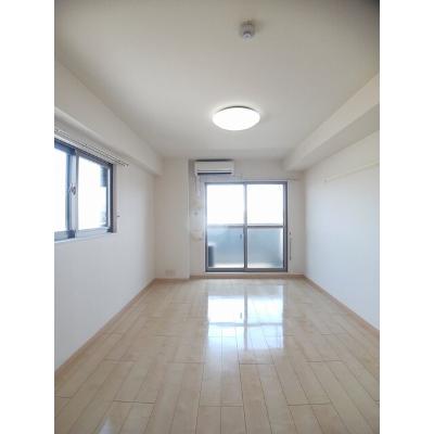 ウィンコム 401【管理NO：1-018738401-04010】 ★家具家電は申し込み後に搬入します★の物件写真2
