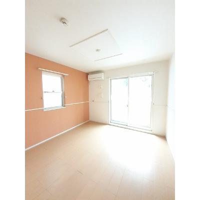 ベラ　クオーレⅡ 101【管理NO：1-018627702-01010】 ★家具家電は申し込み後に搬入します★の物件写真2