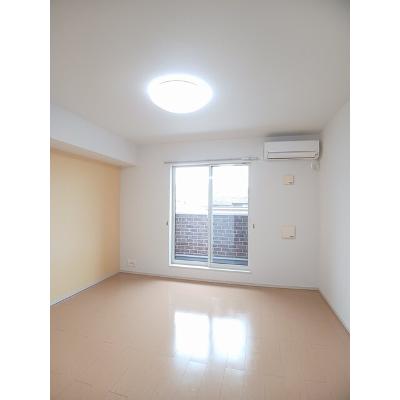 リヴィスタ 202【管理NO：1-018467501-02020】 ★家具家電は申し込み後に搬入します★の物件写真2