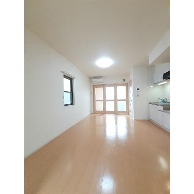 スザンヌ　ラングランＢ 102【管理NO：1-018404501-01020】 ★家具家電は申し込み後に搬入します★の物件写真2