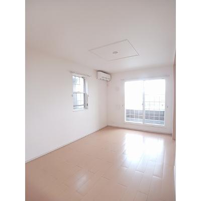 アダージョＢ 203【管理NO：1-017170002-02030】 ★家具家電は申し込み後に搬入しますの物件写真2