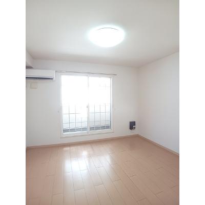 グランデ　パラッツオⅡ 204【管理NO：1-017033402-02040】 ★家具家電は申し込み後に搬入します★の物件写真2
