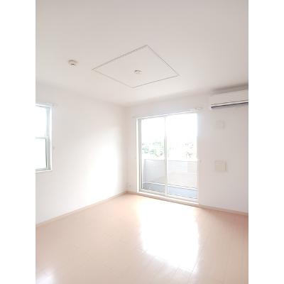ラルジュグリーンＦ 102【管理NO：1-017015302-01020】 ★家具家電は申し込み後に搬入しますの物件写真2