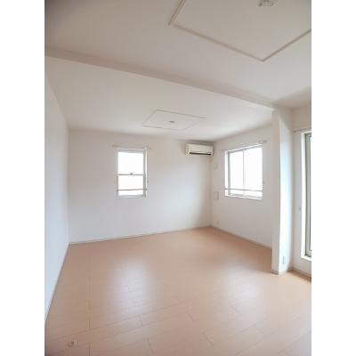 ジェルメ　Ａ 201【管理NO：1-016962501-02010】 ★家具家電は申し込み後に搬入します★の物件写真2