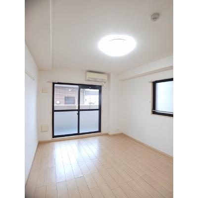 モダン・ハーモニー 104【管理NO：1-016232401-01040】 ★家具家電は申し込み後に搬入します★の物件写真2
