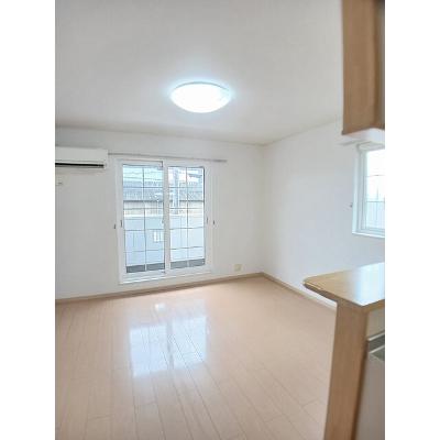 ブルー・イン・グリーン 205【管理NO：1-015578301-02050】 ★家具家電は申し込み後に搬入しますの物件写真2