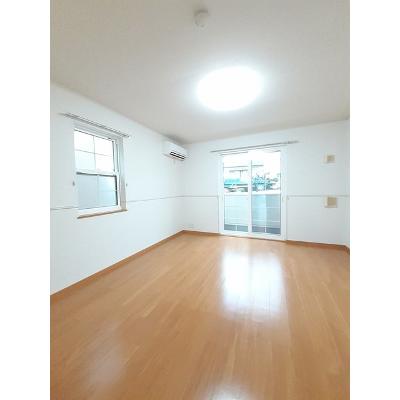 グラスコートⅠ 101【管理NO：1-015180601-01010】 ★家具家電は申し込み後に搬入します★の物件写真2