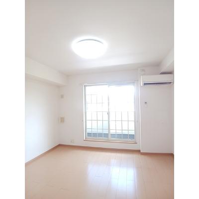 プラダ　グレイス 203【管理NO：1-014715101-02030】 ★家具家電は申し込み後に搬入しますの物件写真2