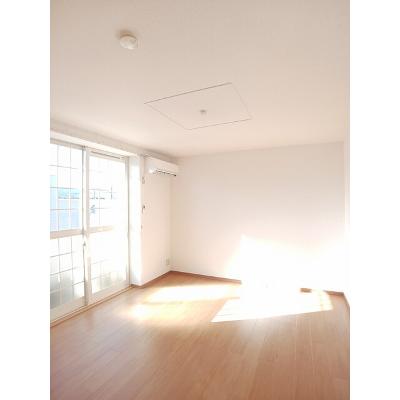 シャン．ド．フルール 203【管理NO：1-012433001-02030】 ★家具家電は申し込み後に搬入しますの物件写真2