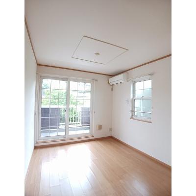 フロール清風Ｂ 203【管理NO：1-012037701-02030】 ★家具家電は申し込み後に搬入しますの物件写真2