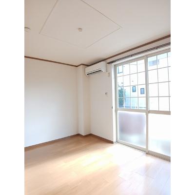 ルミエールＡ 102【管理NO：1-010278701-01020】 ★家具家電は申し込み後に搬入しますの物件写真2