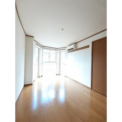メゾン・ド・ファミール 102【管理NO：1-010262301-01020】 ★家具家電は申し込み後に搬入しますの物件写真2