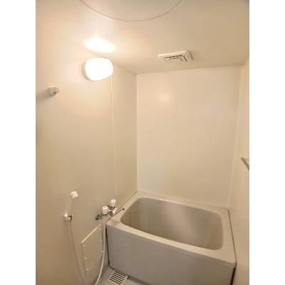 ブランドール・ヴィラ 201【管理NO：1-007628601-02010】 ★家具家電は申し込み後に搬入しますの物件写真4