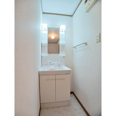 apartment 岡山県井原市上出部町１６５２－１ 

↓地図はこちらから