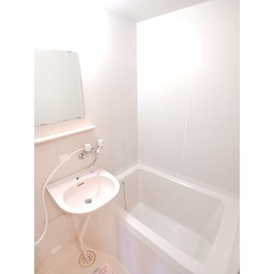 千田ハイツ 204【管理NO：1-004261601-02040】 ★家具家電は申し込み後に搬入します★の物件写真4