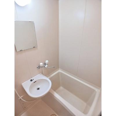 エルディム楽天Ａ 102【管理NO：1-004207601-01020】 ★家具家電は申し込み後に搬入します★の物件写真4