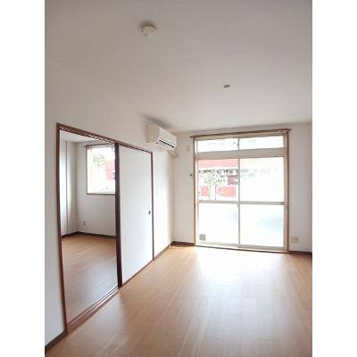 シャトレ仲 105【管理NO：1-004057801-01050】 ★家具家電は申し込み後に搬入しますの物件写真2