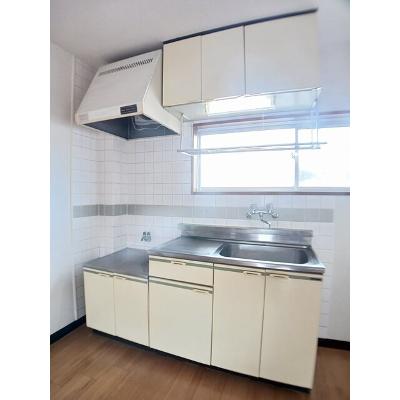 エメラルドハイツ 202【管理NO：1-003202401-02020】 ★家具家電は申し込み後に搬入します★の物件写真3