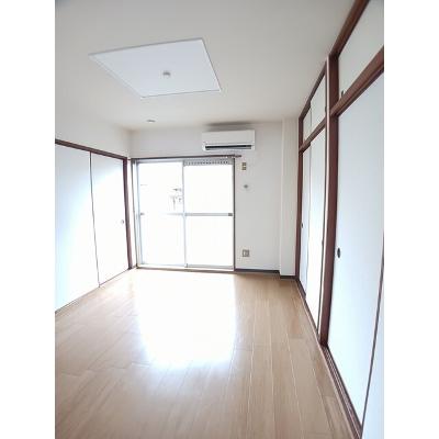 エメラルドハイツ 102【管理NO：1-003202401-01020】 ★家具家電は申し込み後に搬入します★の物件写真2