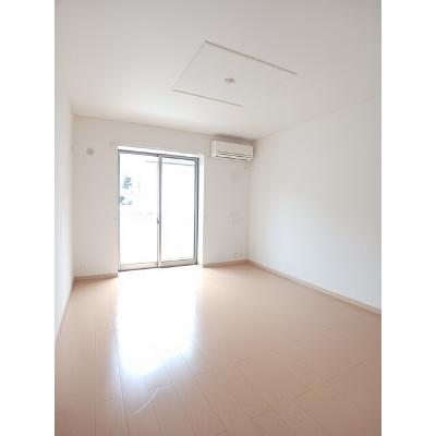 ラフドールＢ 201【管理NO：1-016975402-02010】 ★家具家電は申し込み後に搬入します★の物件写真2