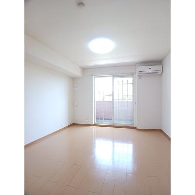 ラフレシール 104【管理NO：1-015042301-01040】 ★家具家電は申し込み後に搬入します★の物件写真2