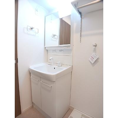 エターナリア 101【管理NO：1-028737801-01010】 ★家具家電は申し込み後に搬入します★の物件写真6