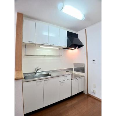 グロースコート 203【管理NO：1-013566301-02030】 ★家具家電は申し込み後に搬入します★の物件写真3