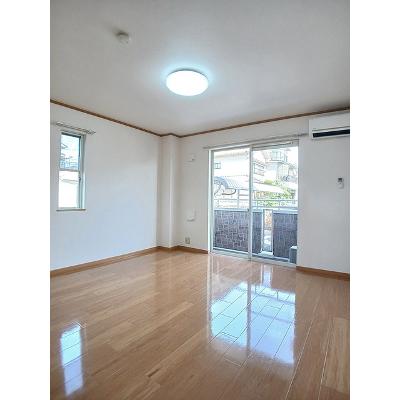 モンドミュール 101【管理NO：1-012591801-01010】 ★家具家電は申し込み後に搬入します★の物件写真2