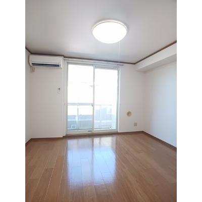 サプリーム２ 202【管理NO：1-011793401-02020】 ★家具家電は申し込み後に搬入します★の物件写真2