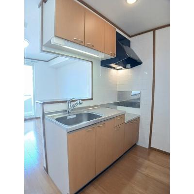 サプリーム２ 202【管理NO：1-011793401-02020】 ★家具家電は申し込み後に搬入します★の物件写真3