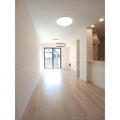 エクラ 103【管理NO：1-027891801-01030】 ★家具家電は申し込み後に搬入します★の物件写真2