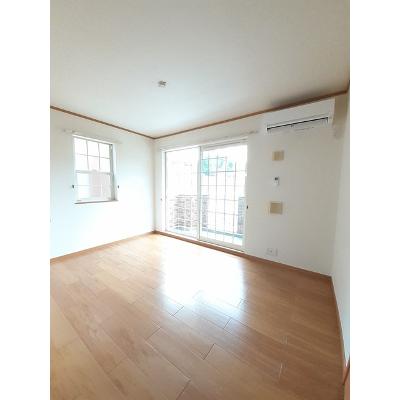 エスポワ－ル　Ⅱ号館 101【管理NO：1-013300802-01010】 ★家具家電は申し込み後に搬入します★の物件写真2